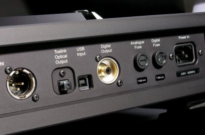 Lecteur CD REGA ISISchargement par le haut sortie symétrique xlr rca analogique digitale coaxiale optique hi end haut de gamme osiris