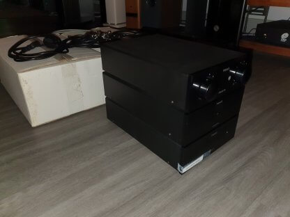 PREAMPLI AMPLI HEED D'OCCASION PREAMPLI OBELISK PRE ALIMENTATION SEPAREE HEED OBELISK PX AMPLI DE PUISSANCE STEREO HEED OBELISK PS