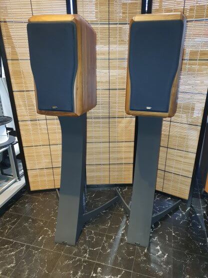 Paire Enceintes CHARIO SONNET haut-parleur d'occasion seconde main premier propriétaire finition en bois sur pied