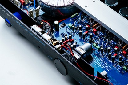 Musical Fidelity A1 amplificateur analogique intégré traditionnel pure classe A 2x25W preampli phono MM MC transfo torique